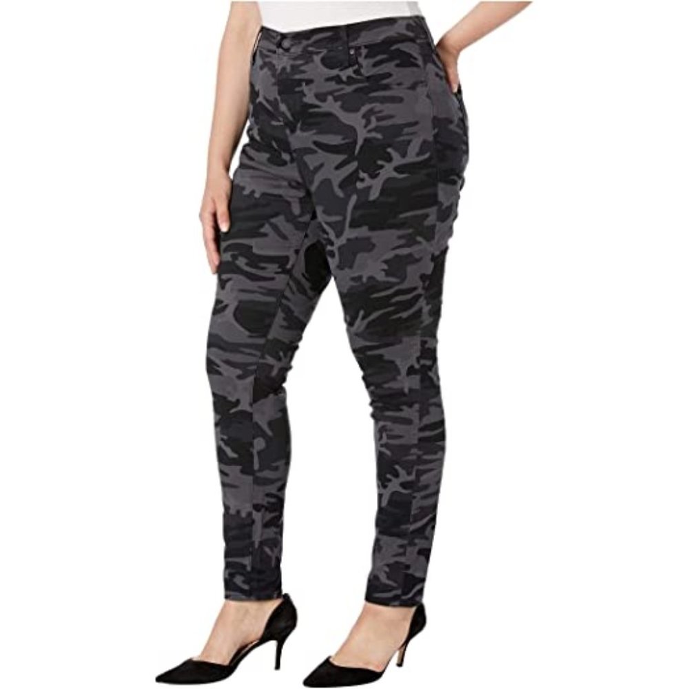 🆕Levi's Plus 721 High-Rise Skinny Black Camo 26W - Picture 1 of 13